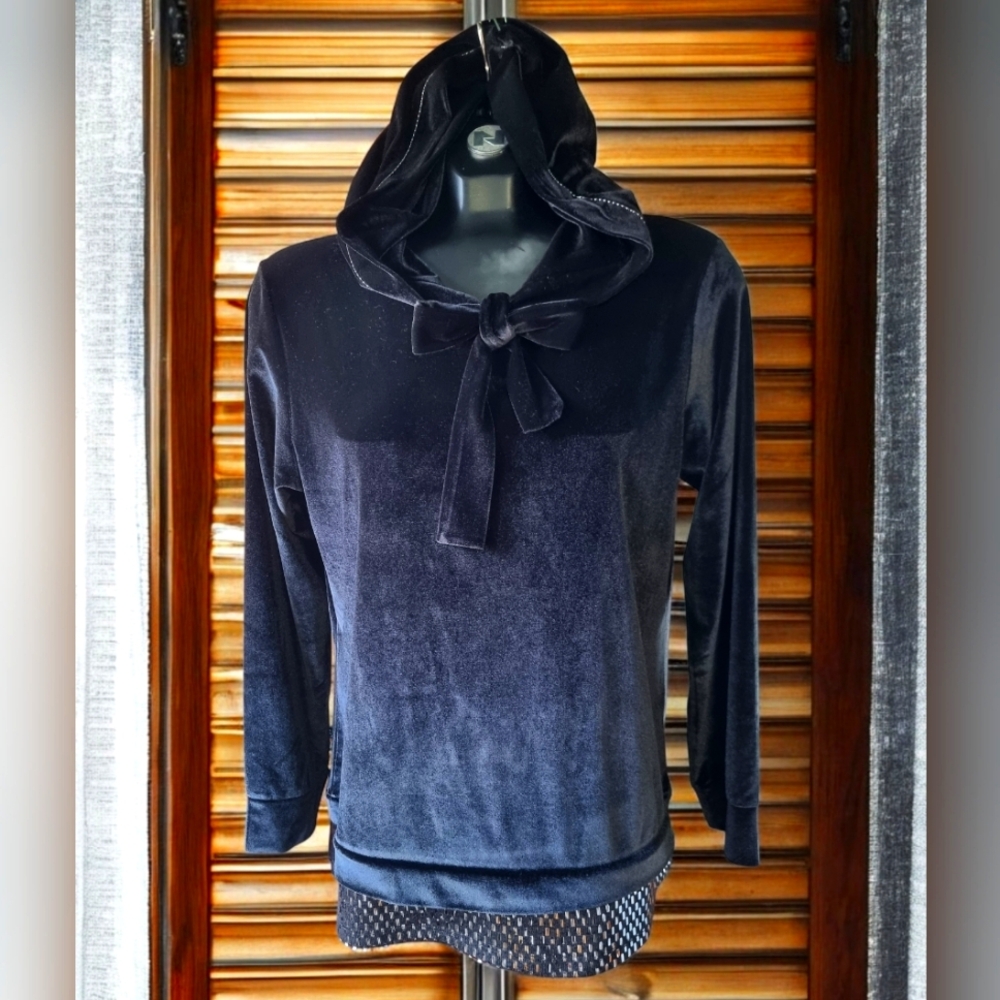 SEMENTA Black & Silver Metallic Velvet Hooded "Layered" Top with Bow